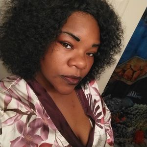 Meet your Posher, Renee